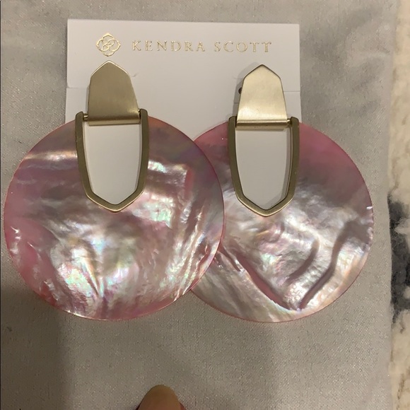 Kendra Scott Jewelry - Kendra Scott Diane Statement Earrings Blush Pearl